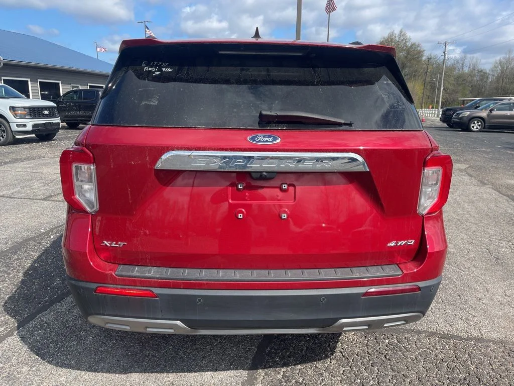 Used 2023 Red Ford XLT image 5