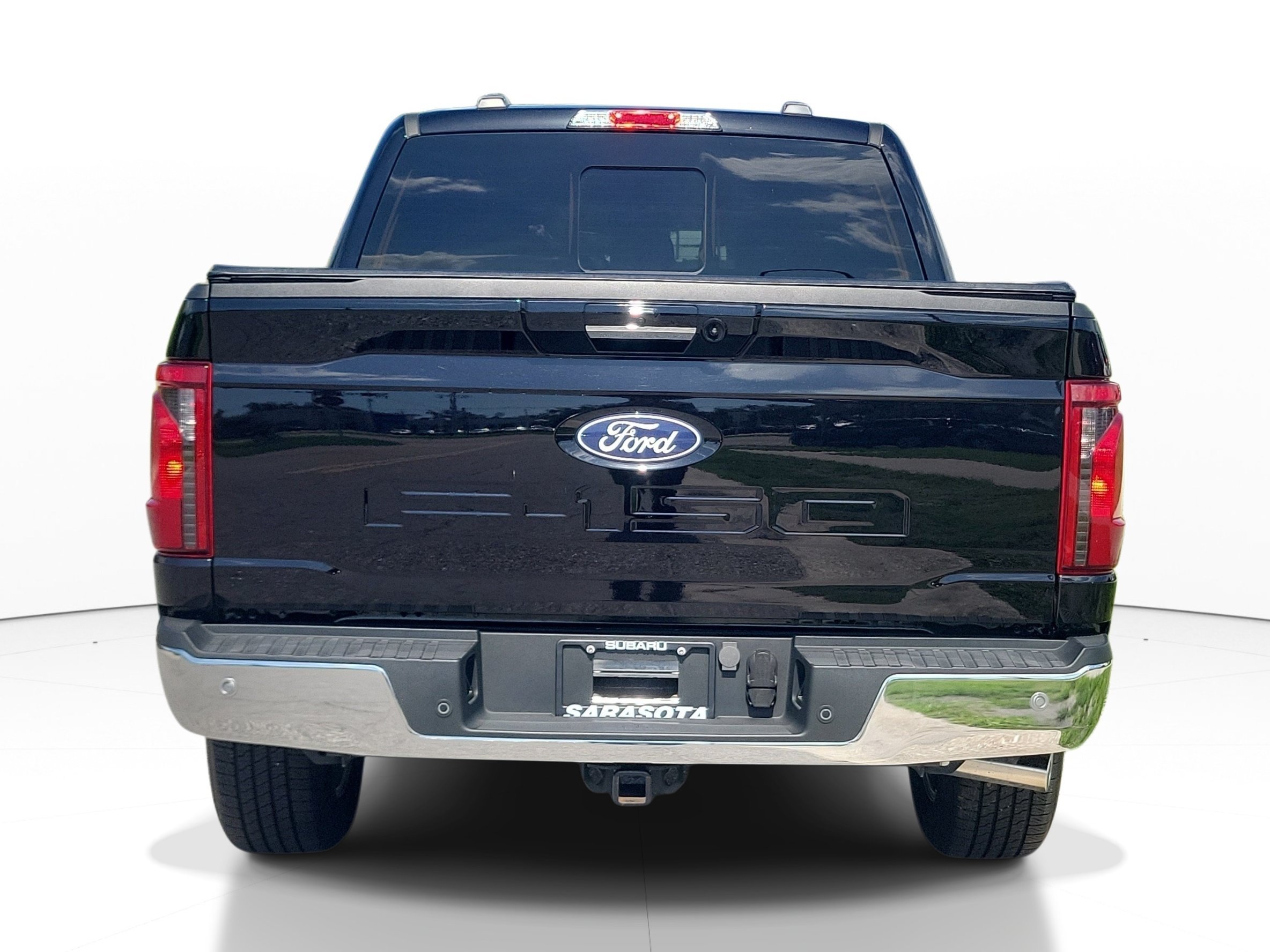 Used 2024 Agate Black Metallic Ford XLT image 4