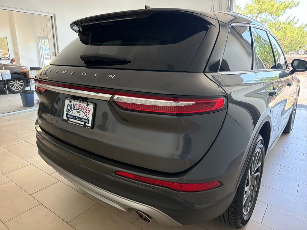 Used 2020 Gray Lincoln Standard image 36