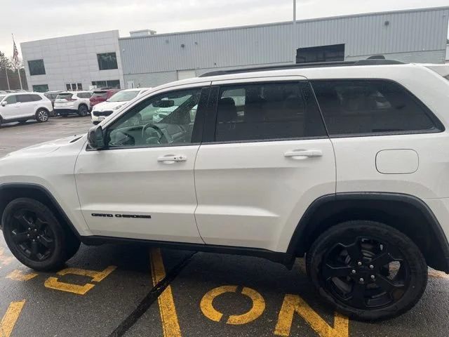 Certified Used 2020 Bright White Clearcoat Jeep Upland image 6