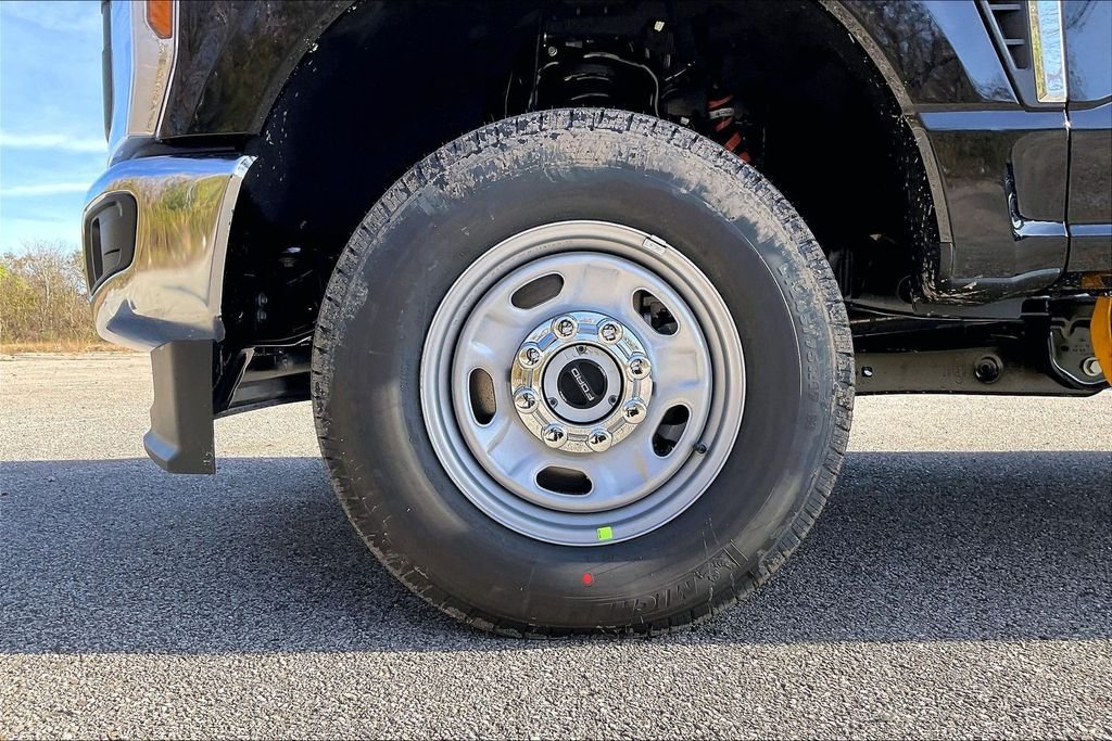 New 2026 Ford Super Duty F-250 XL 4D Crew Cab