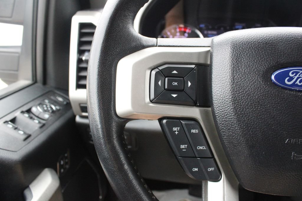 Used 2021 Black Metallic Ford Lariat image 13