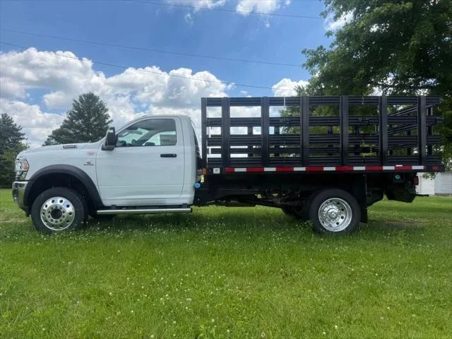New 2024 Bright White Clear-Coat Exterior Paint RAM TRADESMAN image 7