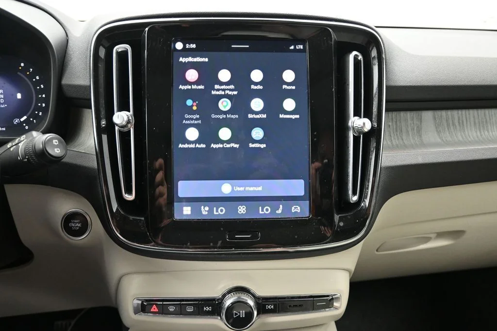 Certified Used 2024 Cloud Blue Volvo Ultimate image 17