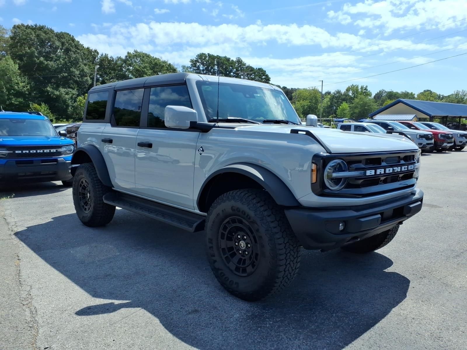 New 2026 Avalanche Gray Ford Outer Banks® image 6