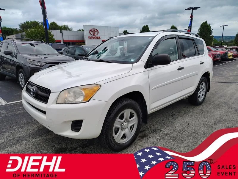 Used 2012 White Toyota 4WD 4dr I4 (Natl) image 1