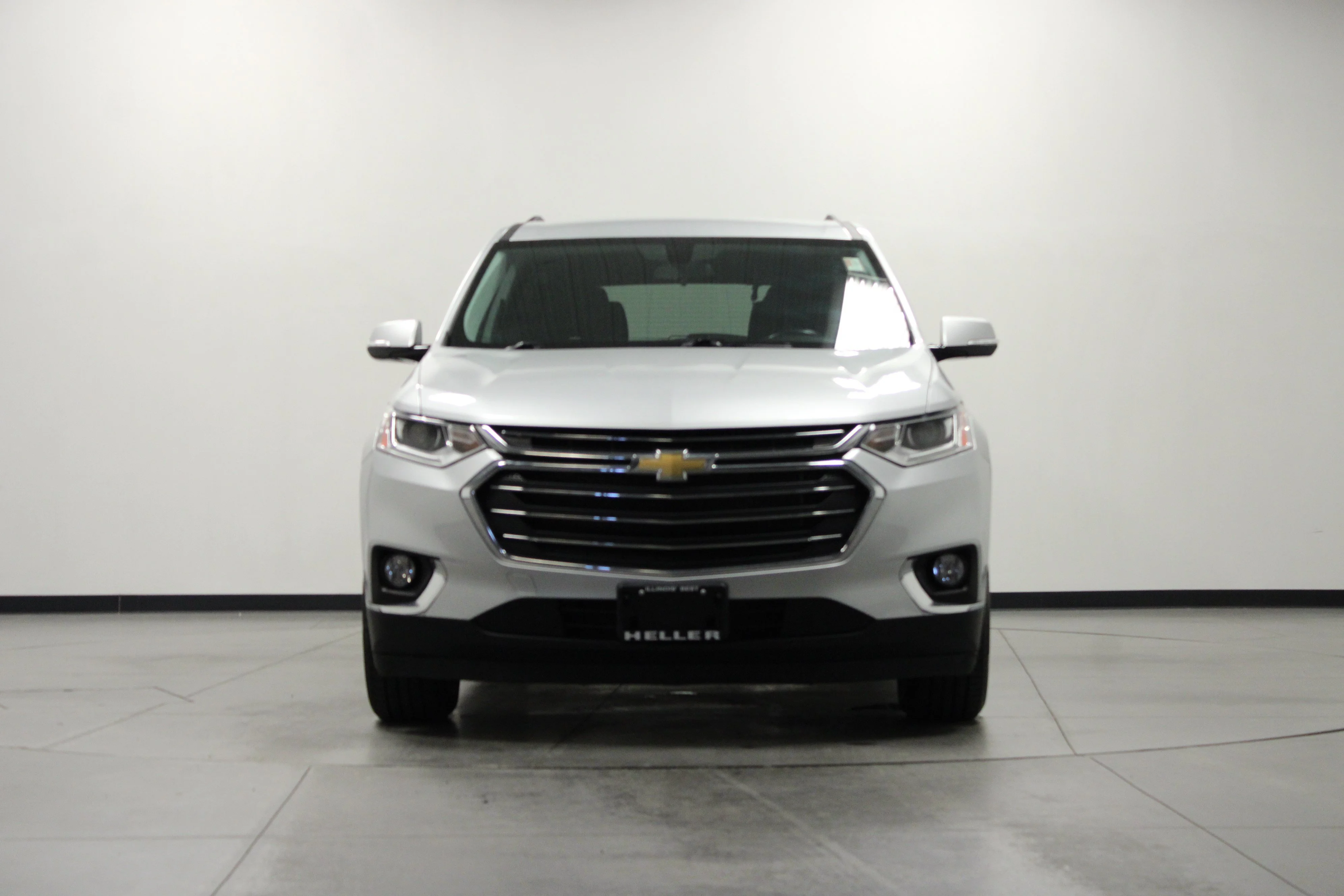 Used 2020 SILVER ICE METALLIC Chevrolet LT Cloth image 9