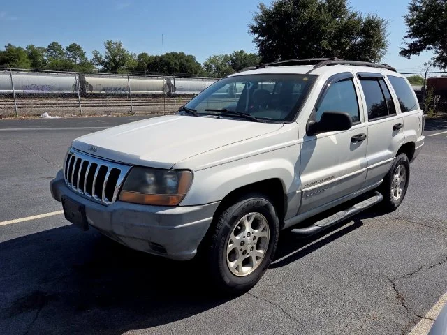 Used 1999 White Jeep Laredo image 6