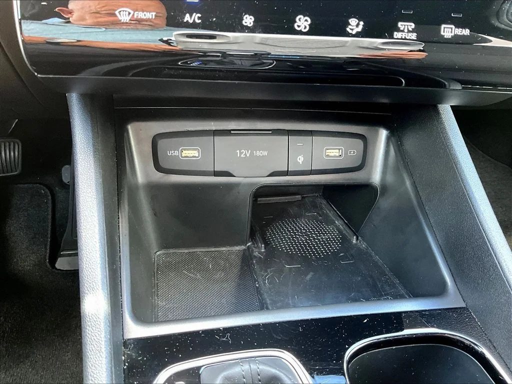 Used 2022 Gray Hyundai SEL Premium image 17