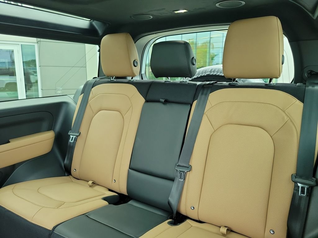New 2026 Fuji White Land Rover V8 image 14