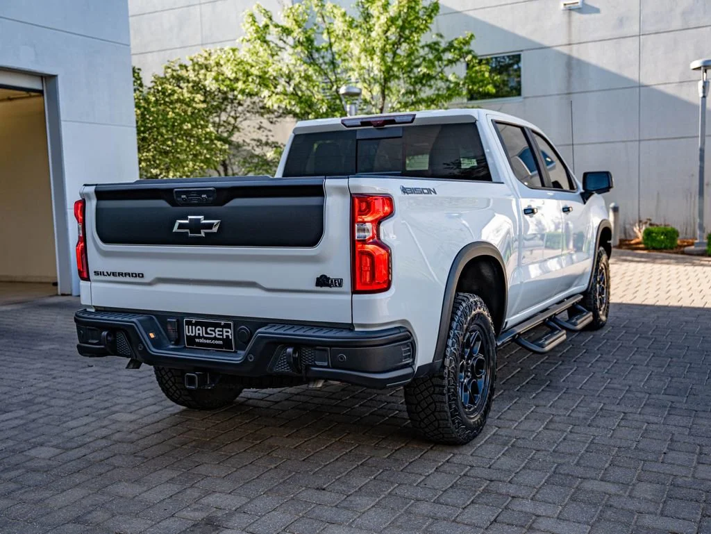 Used 2024 Summit White Chevrolet ZR2 image 5