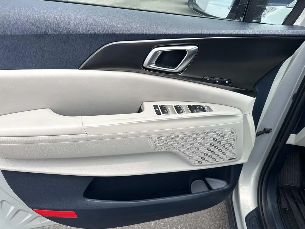 2025 Kia Carnival SX Prestige - Photo 25