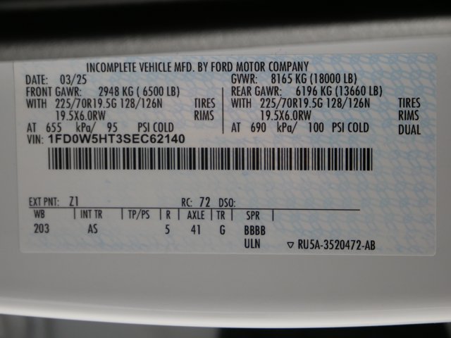 Used 2025 Oxford White Ford Crew Cab XL image 41
