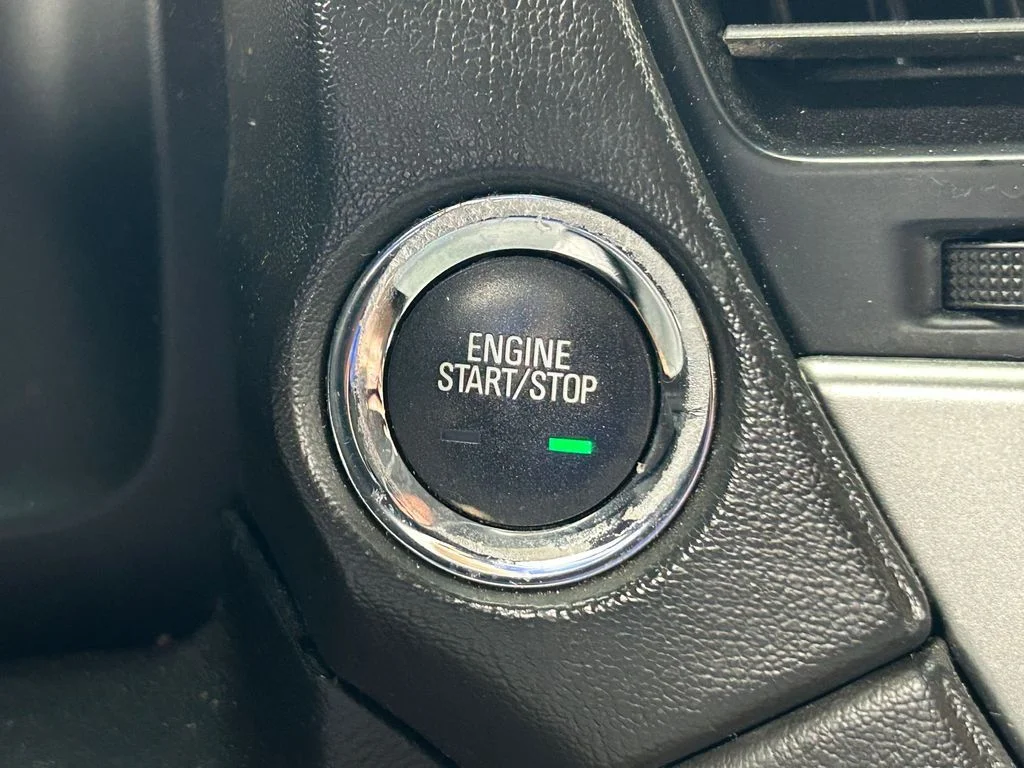 Used 2020 Shadow Gray Metallic Chevrolet LT image 32