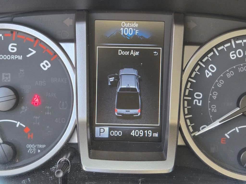 2022 Toyota Tacoma SR5 - Photo 23