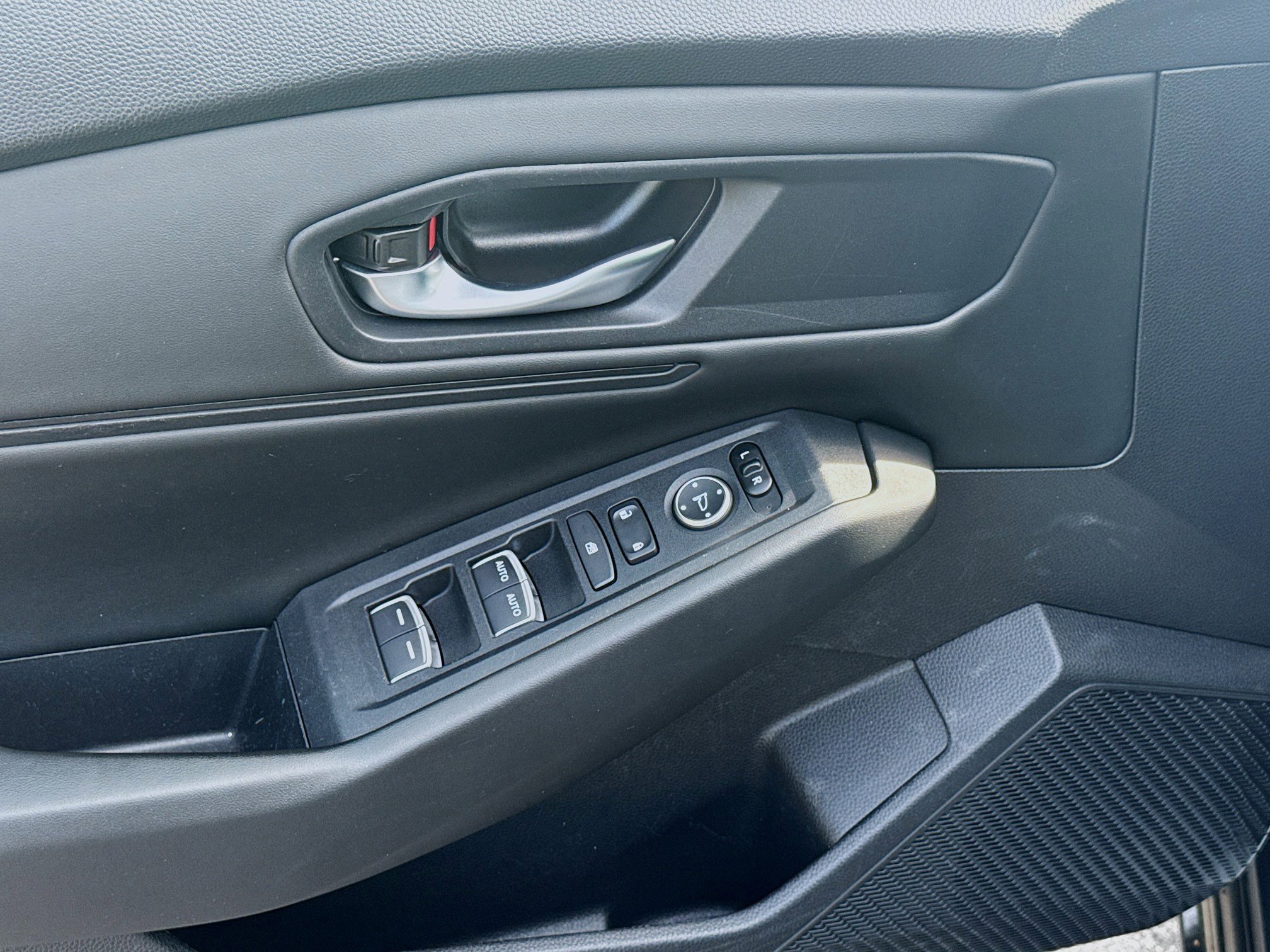 2024 Honda Accord EX - Photo 16