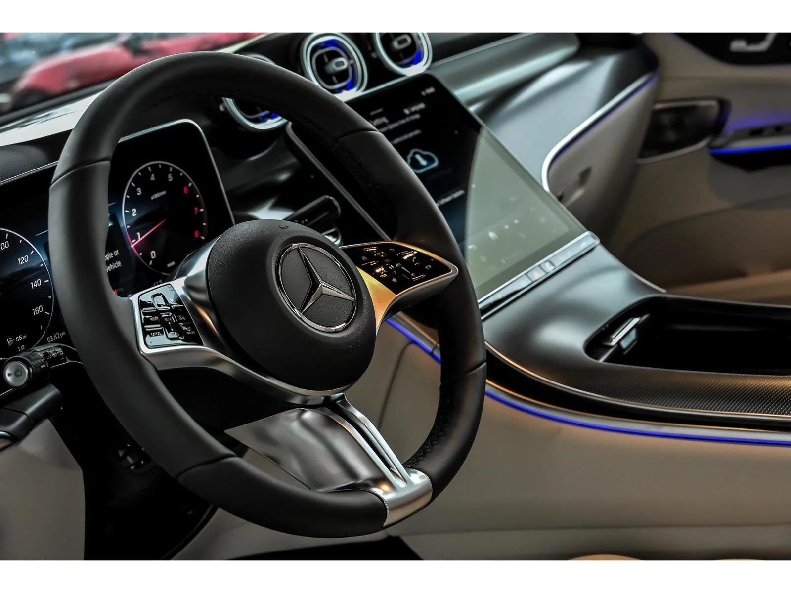 New 2026 MANUFAKTUR Moonlight White Metallic Mercedes-Benz GLC 300 image 57