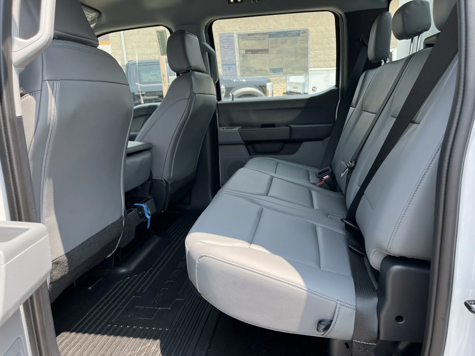 New 2026 Oxford White Ford F-350® XL image 17