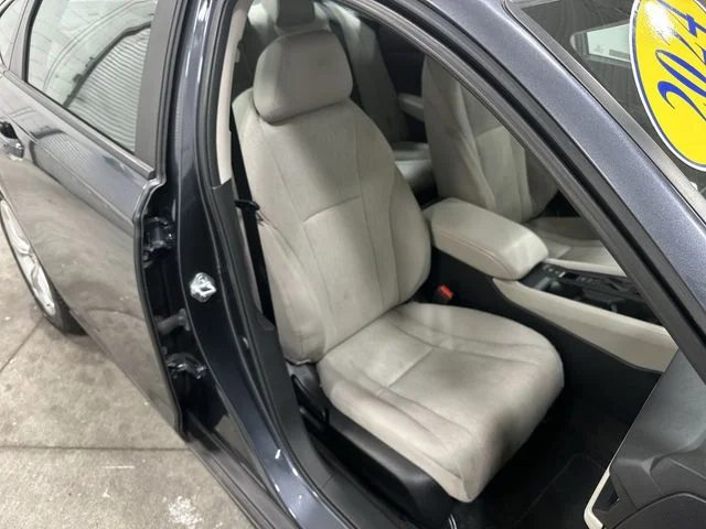 Used 2024 Meteorite Gray Metallic Honda LX image 17