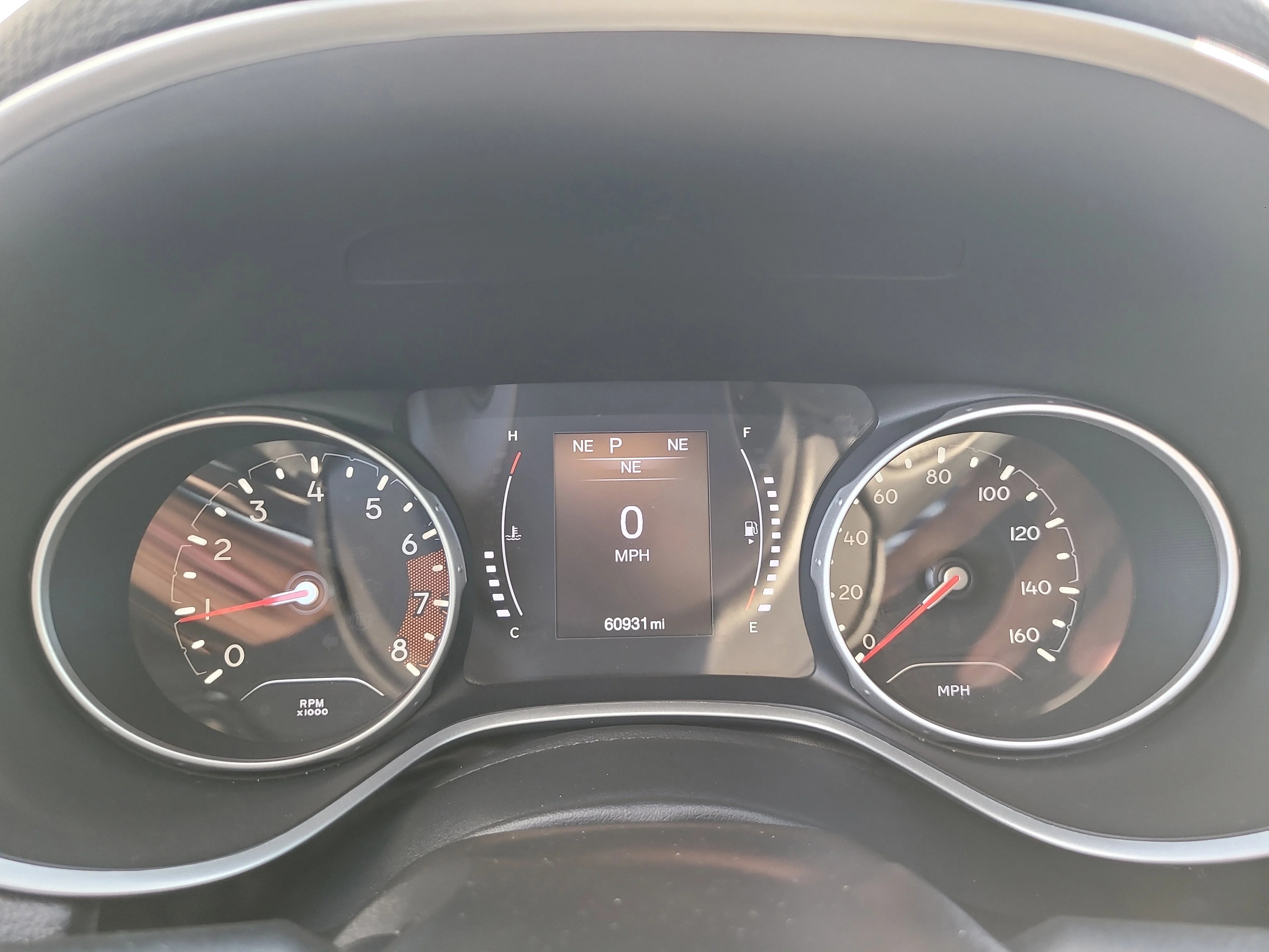 Used 2020 White Clearcoat Jeep Latitude image 28