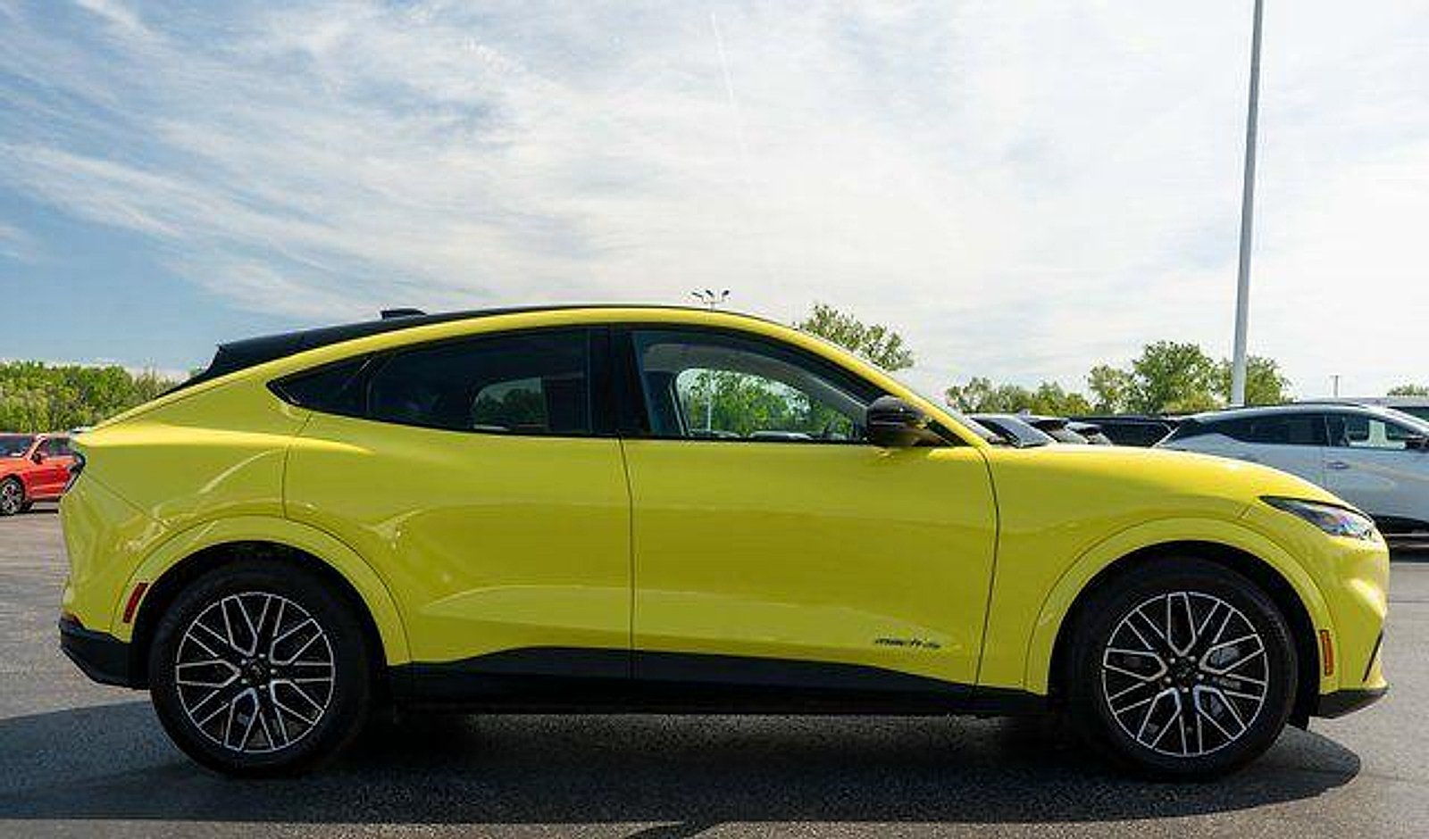 Used 2025 Grabber Yellow Ford Premium image 5