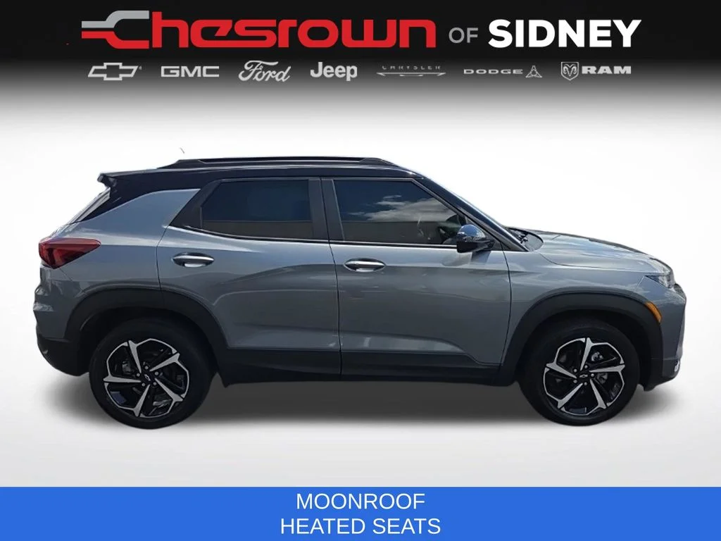 Used 2021 Gray Chevrolet RS image 4