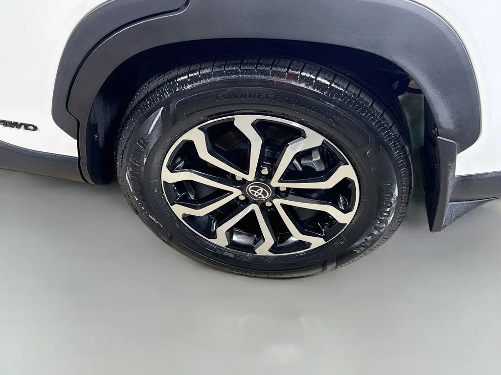 Certified Used 2024 Wind Chill Pearl Toyota Hybrid SE image 28