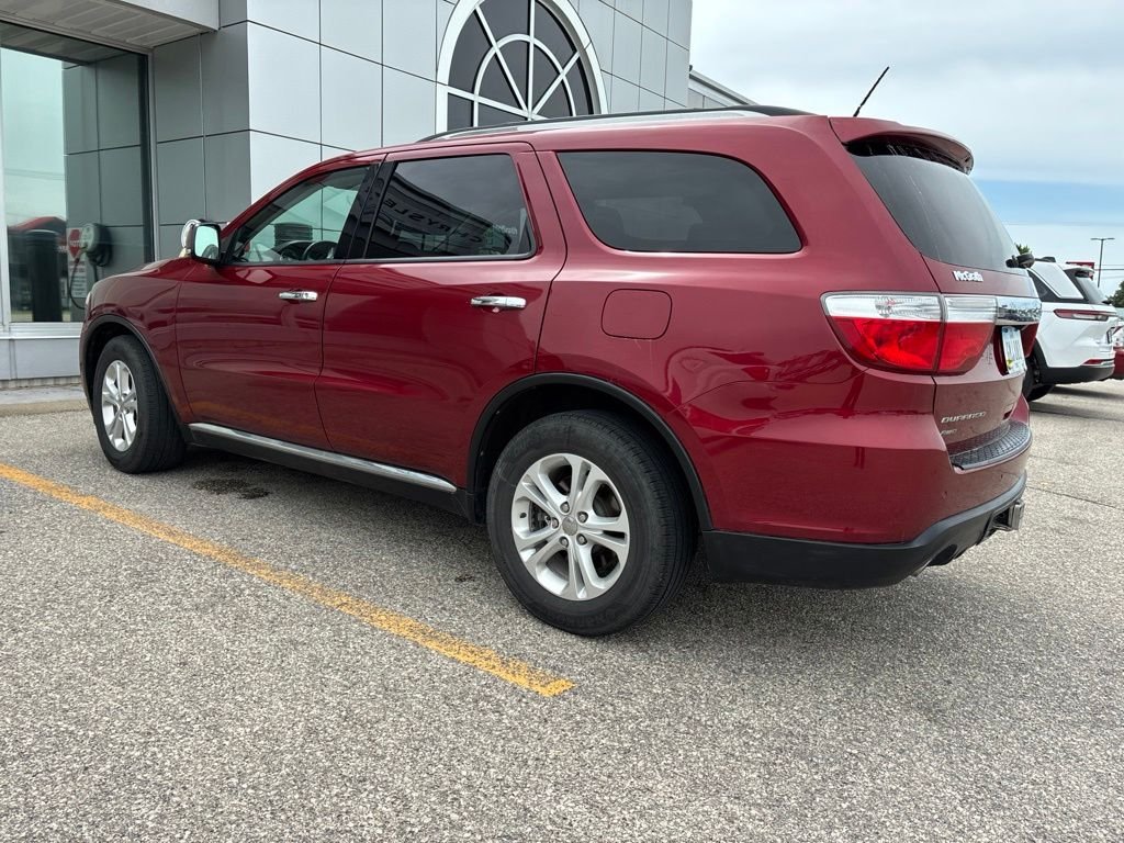 Used 2013 Red Dodge Crew image 4