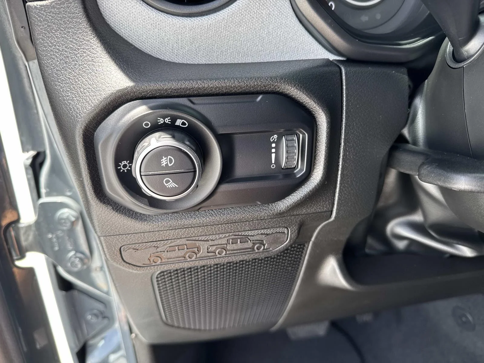 Used 2025 Anvil Clearcoat Jeep Nighthawk image 24