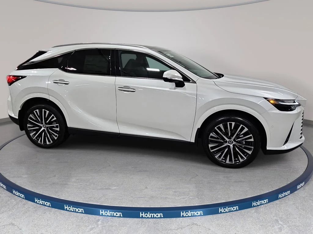 New 2026 Eminent White Pearl Lexus 350h Premium+ image 4
