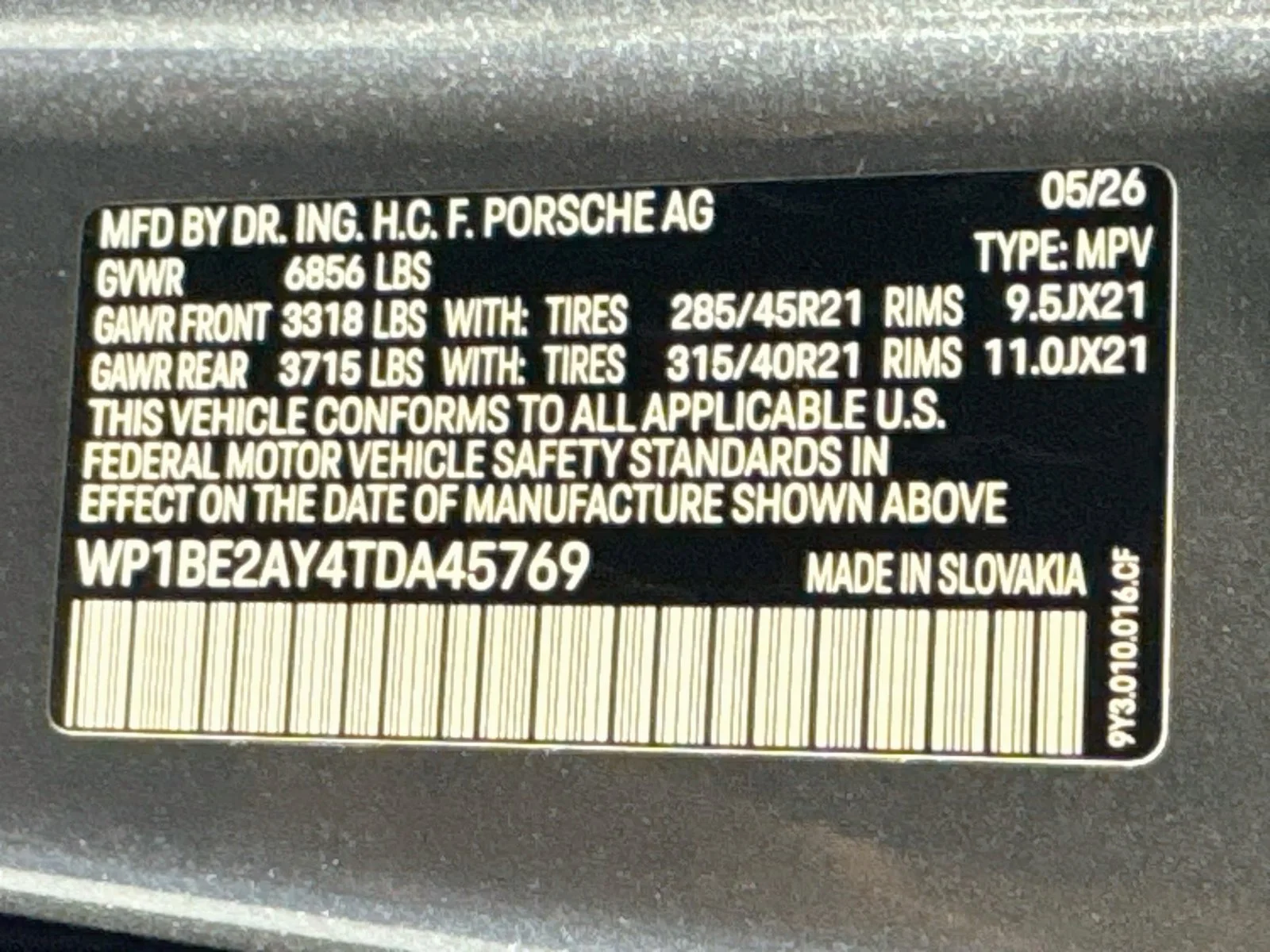 New 2026 Vanadium Grey Metallic Porsche E-Hybrid image 25