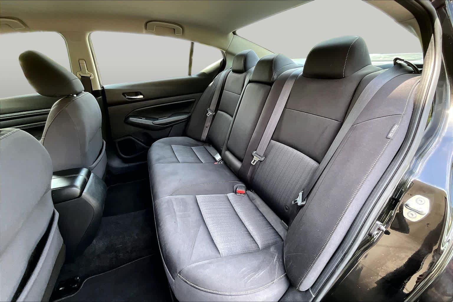 Used 2019 Super Black Nissan 2.5 S image 20