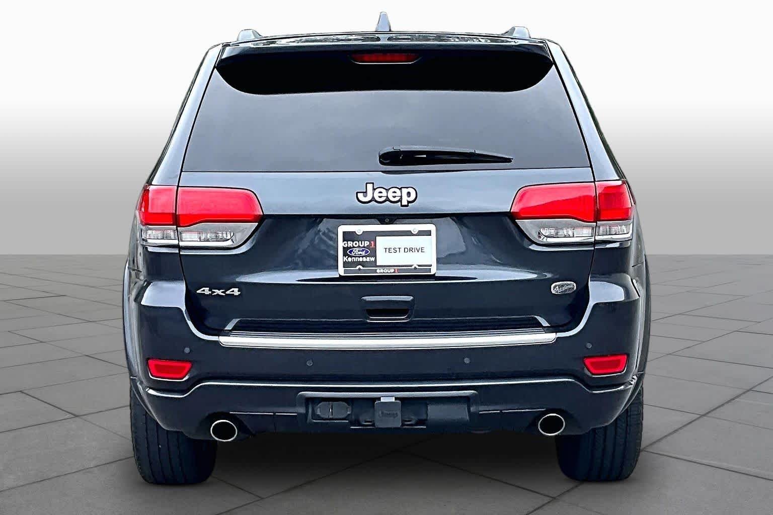 Used 2014 Maximum Steel Metallic Clearcoat Jeep Overland image 4
