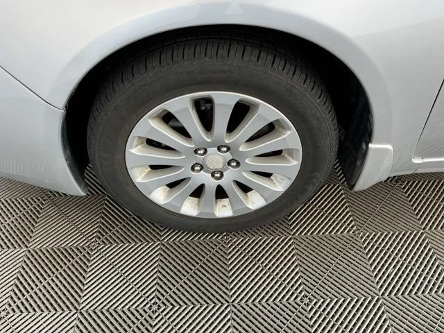 Used 2011 Silver Subaru 2.5i image 9