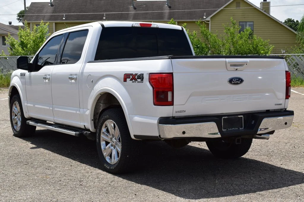 Used 2018 White Platinum Clearcoat Metallic Ford Lariat image 7