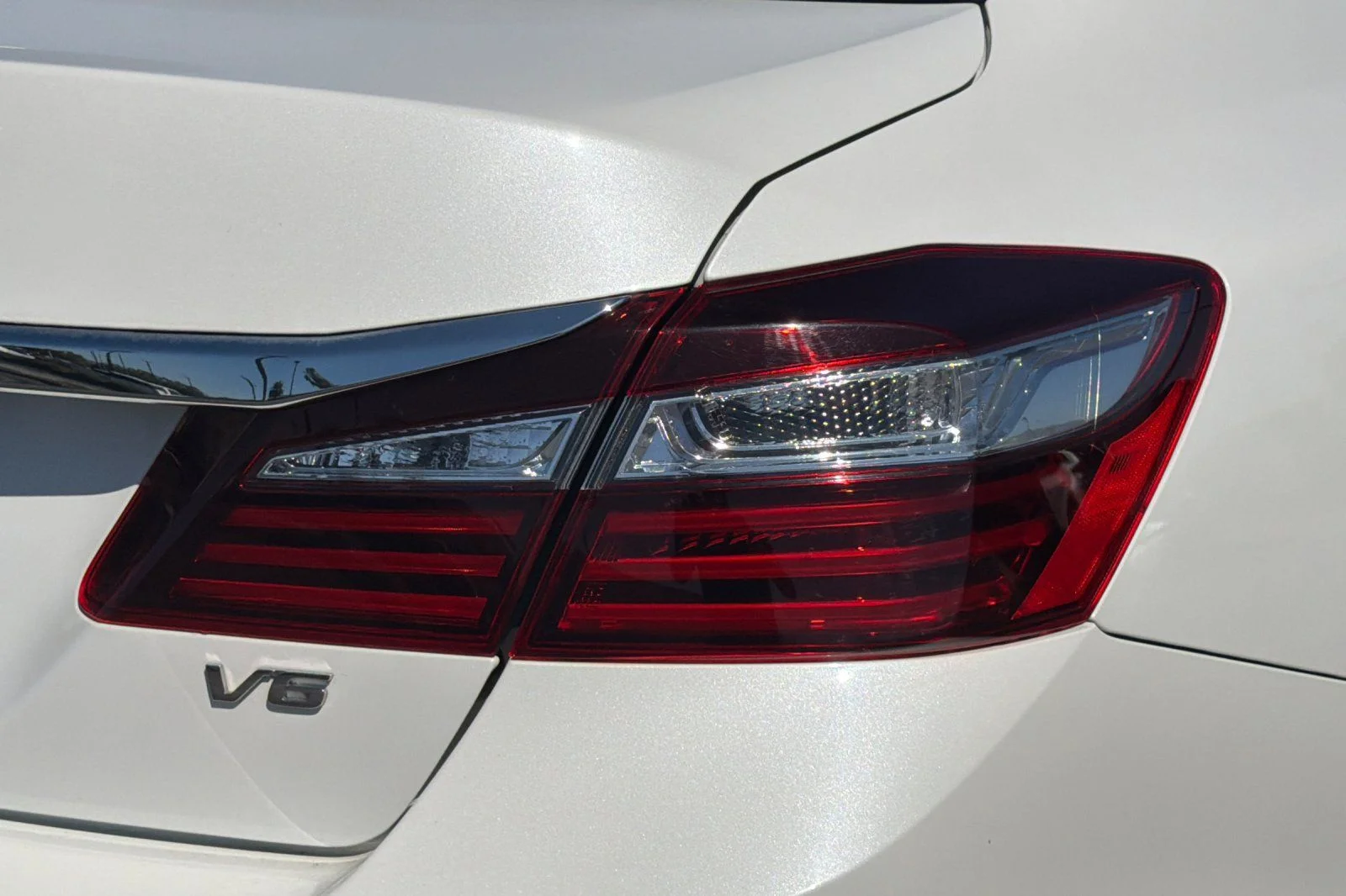 Used 2016  Honda EX-L image 40