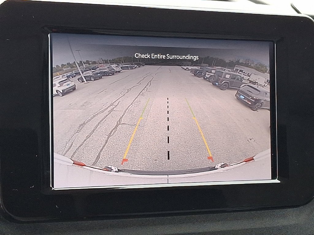 Used 2025 White Ram Base image 17