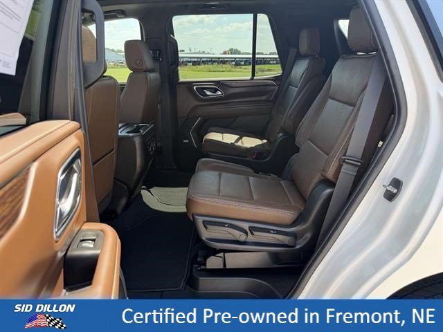 Used 2023 Iridescent Pearl Tricoat Chevrolet High Country image 10