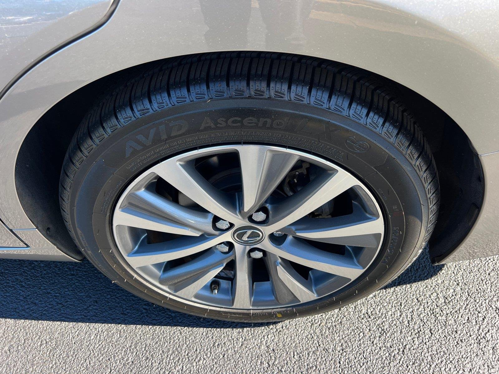 Used 2019 Atomic Silver Lexus ES 350 image 19