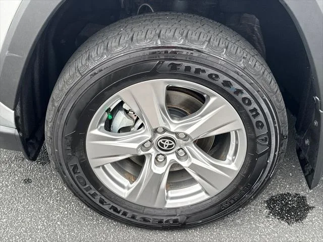 Certified Used 2024 SILVER SKY METALLIC Toyota  image 11