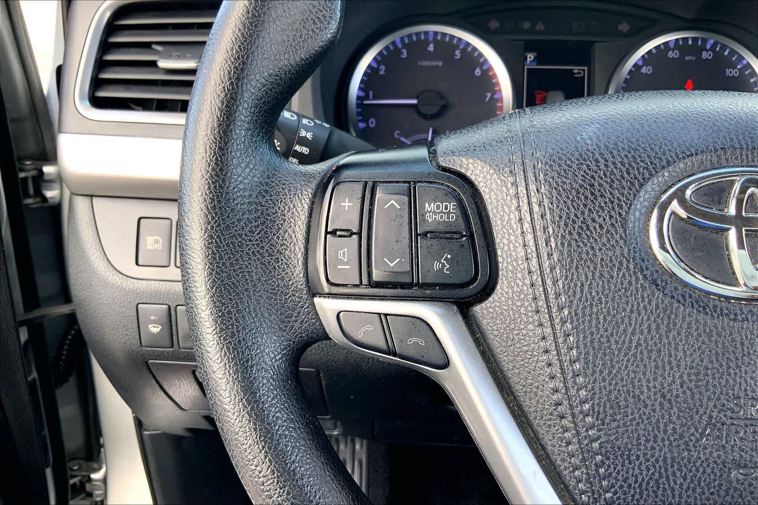 Used 2019 Celestial Silver Metallic Toyota LE image 23
