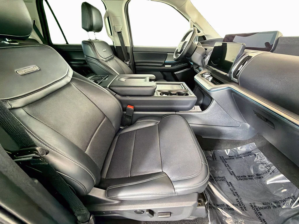 Used 2025 Gray Metallic Ford Platinum image 29