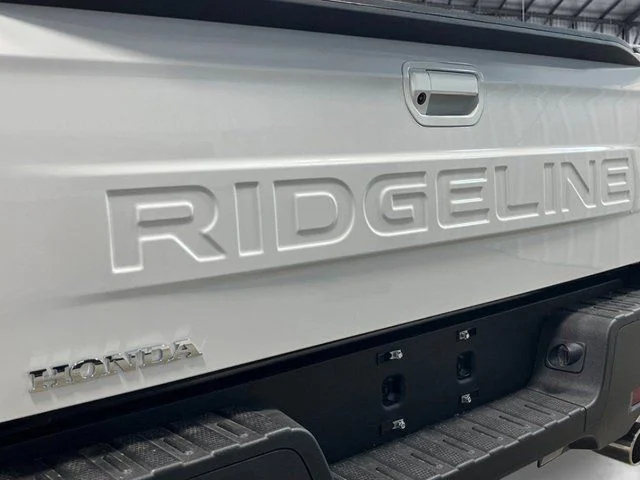 New 2026 Platinum White Pearl Honda RTL image 5