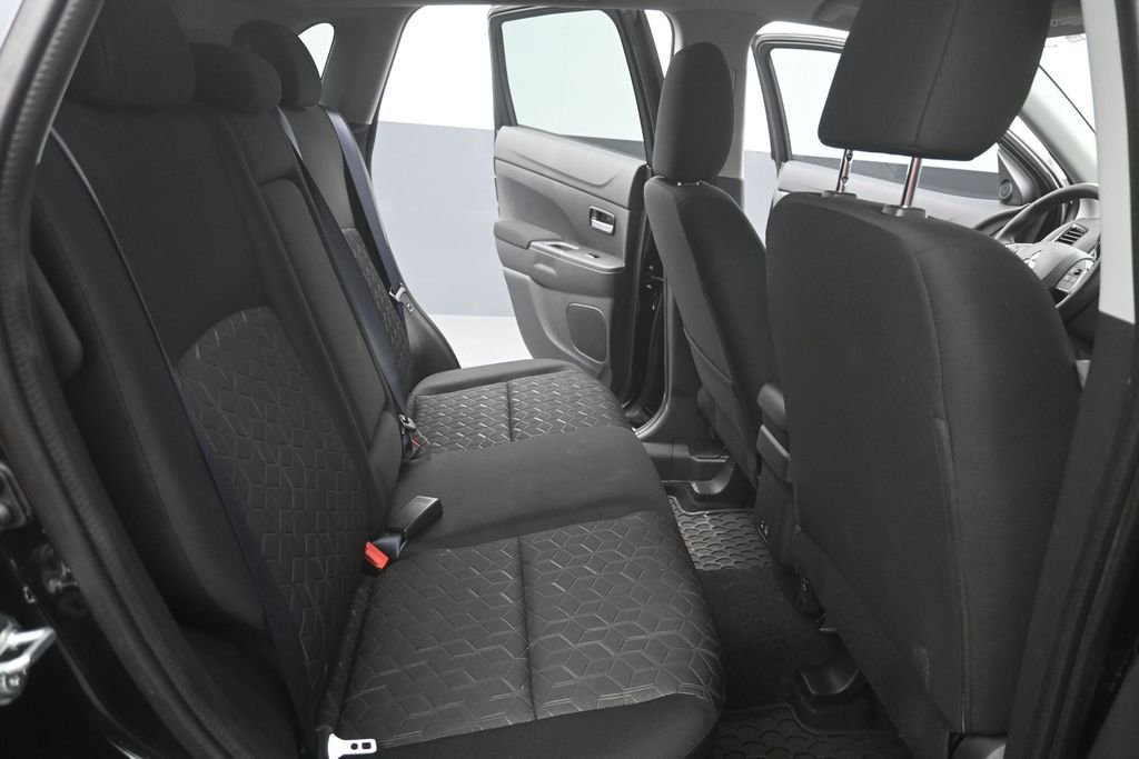 Used 2025  Mitsubishi 2.0 S image 23