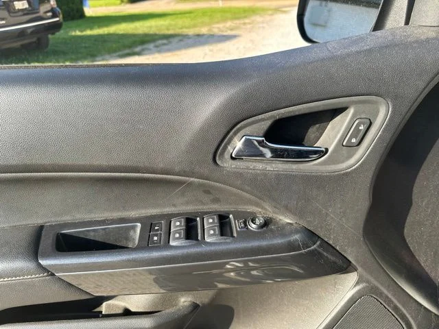 Used 2021 White GMC AT4 w/Leather image 18