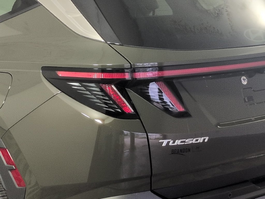 2025 Hyundai Tucson Limited - Photo 8