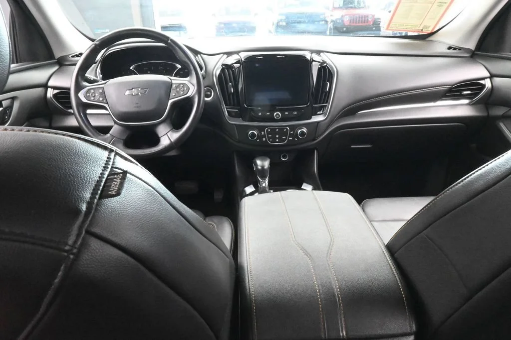 Used 2021 Mosaic Black Metallic Chevrolet RS image 45