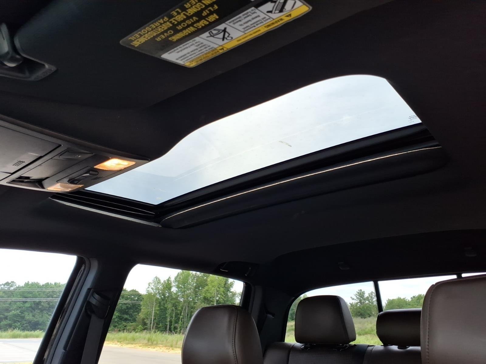 Used 2018 Midnight Black Metallic Toyota Limited image 10
