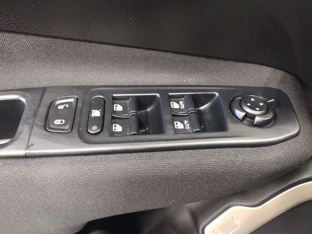 Used 2017 Black Jeep Sport image 19