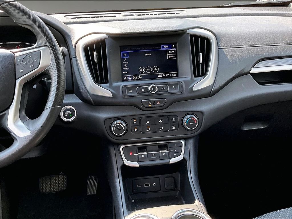 Used 2024 Summit White GMC SLE image 18